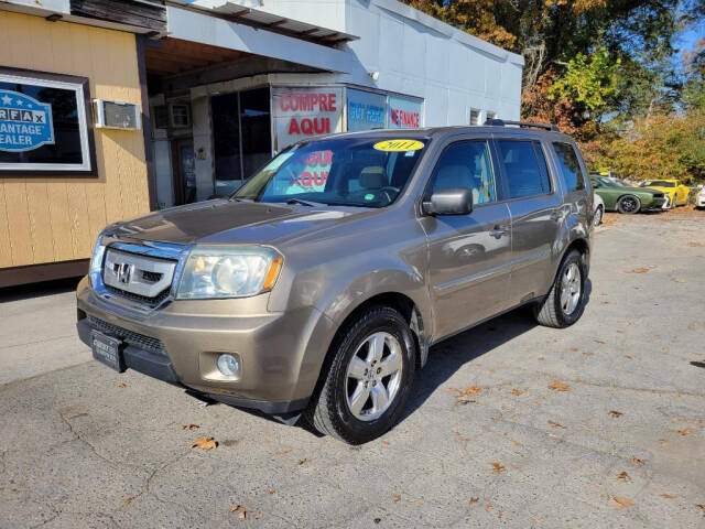 2011 Honda Pilot for sale at DAGO'S AUTO SALES LLC in Dalton, GA