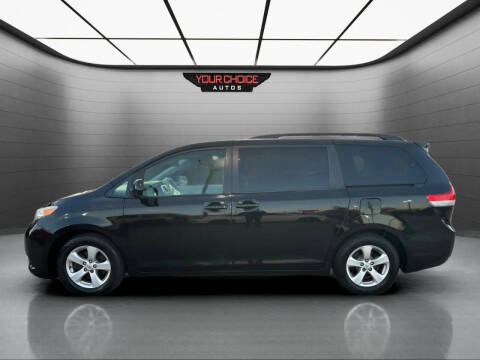2014 Toyota Sienna LE 8-Passenger