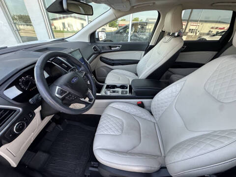 2023 Ford Edge Titanium