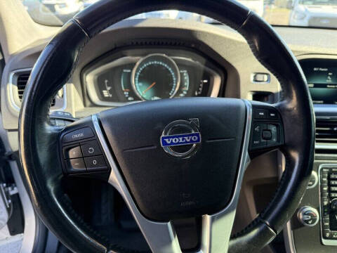 2015 Volvo V60 Cross Country T5