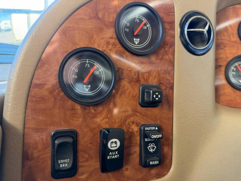 2012 Freightliner XCS Chassis