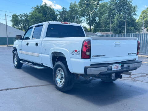 2004 Chevrolet Silverado 2500HD LS