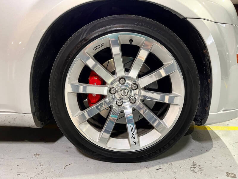 2009 Chrysler 300 SRT-8