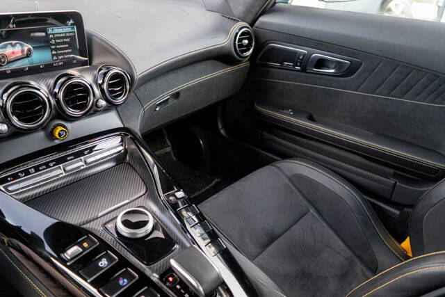 2020 Mercedes-Benz AMG GT 22