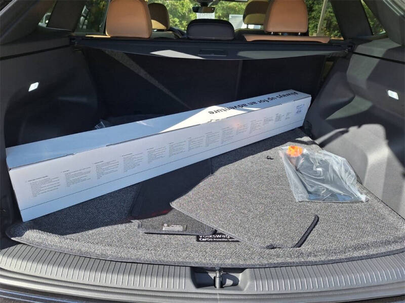 2026 Volkswagen Atlas Cross Sport SEL R-Line Black 4Motion