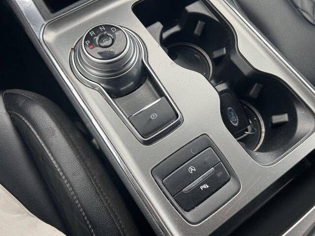 2023 Ford Edge Titanium