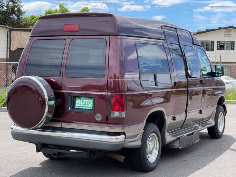 2004 Ford E-Series E-250 SD