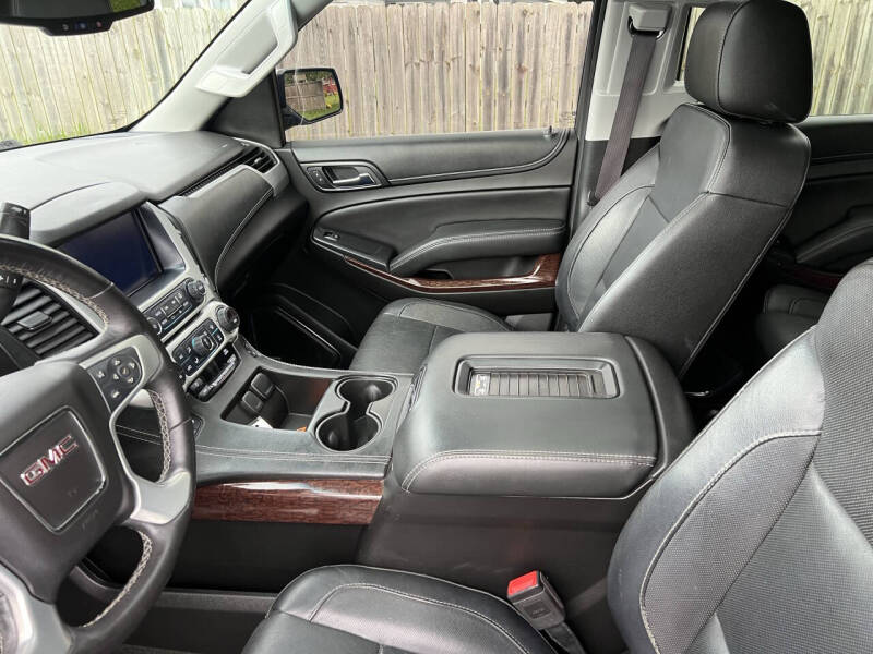 2017 GMC Yukon SLT