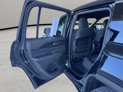 2024 Jeep Grand Cherokee Laredo