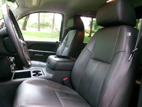 2012 Chevrolet Avalanche LS