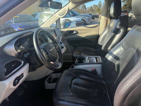 2021 Chrysler Pacifica Touring L