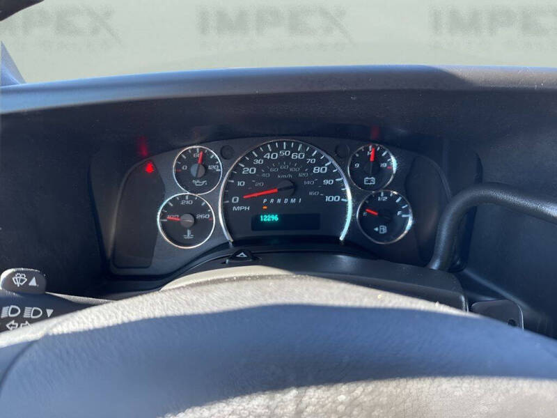 2023 Chevrolet Express 2500