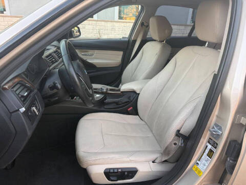 2015 BMW 3 Series 328i