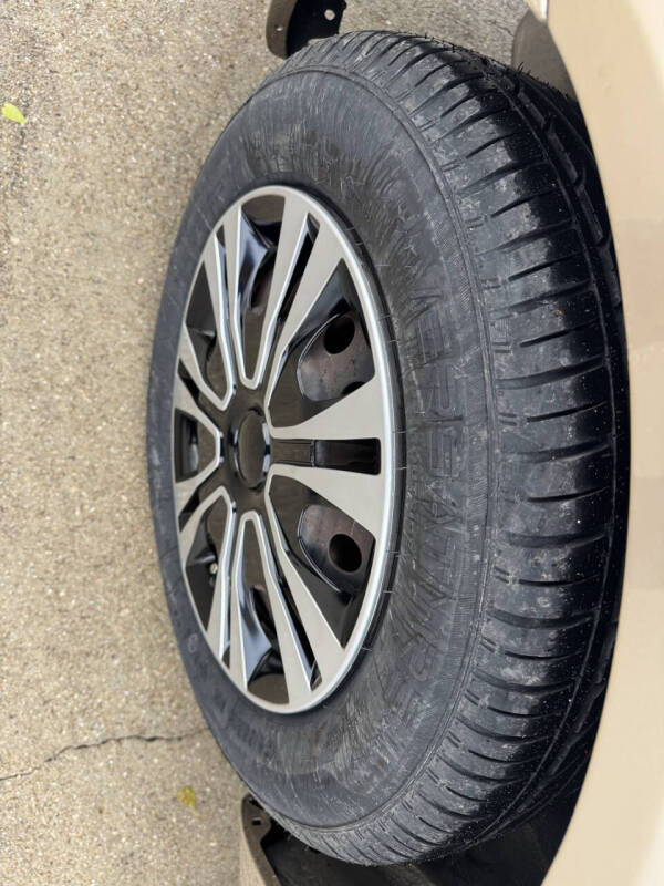 2005 Toyota Corolla LE