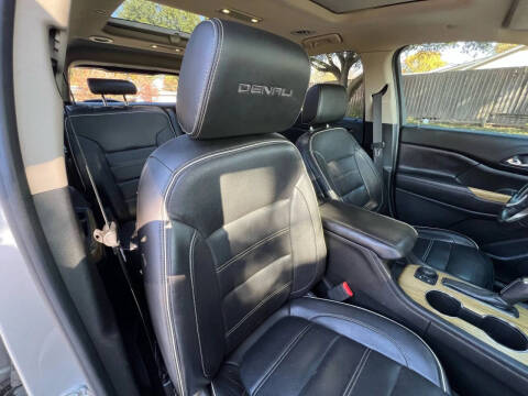 2017 GMC Acadia Denali