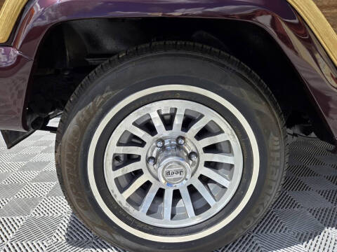 1989 Jeep Grand Wagoneer