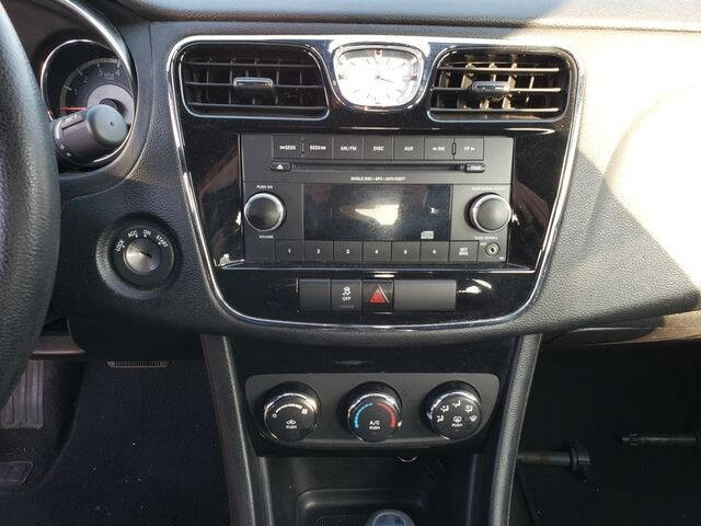 2014 Chrysler 200 LX