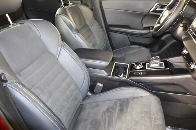 2023 Mitsubishi Outlander SE