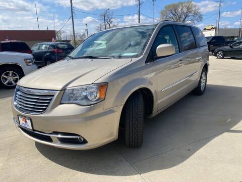 2014 Chrysler Town and Country for sale at EURO MOTORS AUTO DEALER INC in Champaign IL