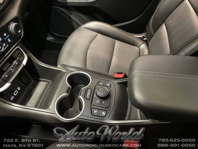 2022 GMC Terrain SLT