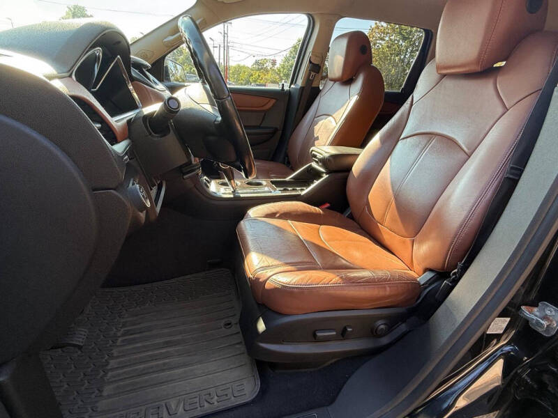 2017 Chevrolet Traverse LT