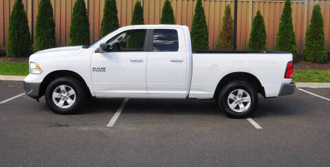 2017 RAM 1500 SLT
