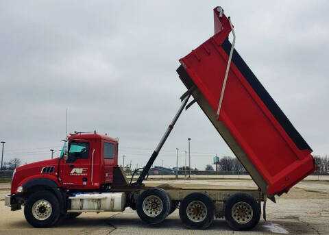 2016 Mack Granite GU813