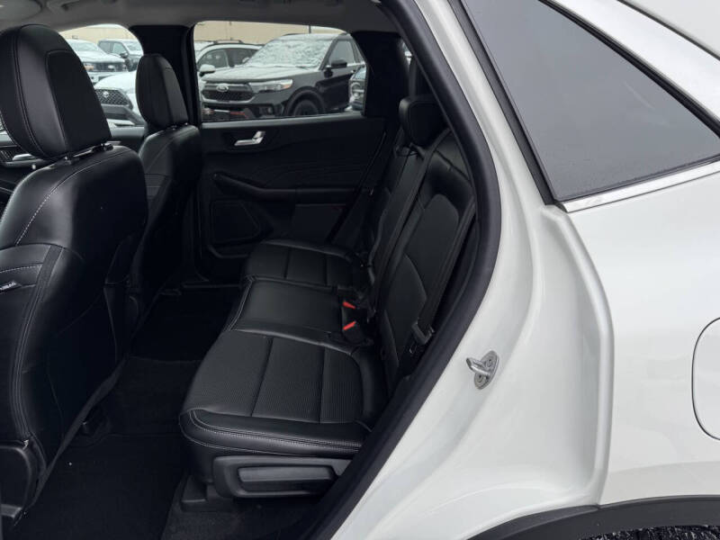 2024 Ford Escape Platinum