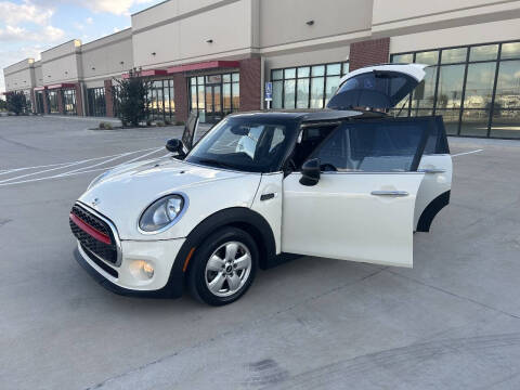 2016 MINI Hardtop 4 Door Cooper