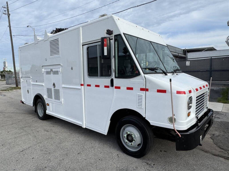 2016 Freightliner MT45 Chassis