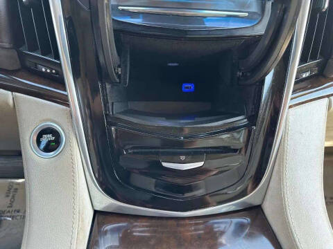 2017 Cadillac Escalade Luxury