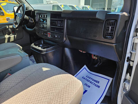 2017 Chevrolet Express 2500