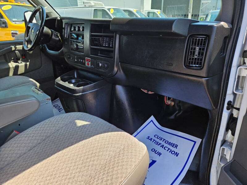 2017 Chevrolet Express 2500