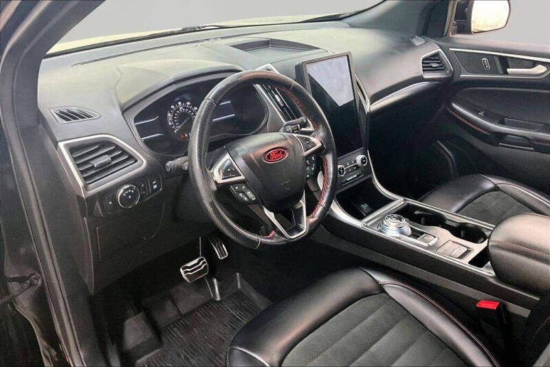 2022 Ford Edge ST-Line