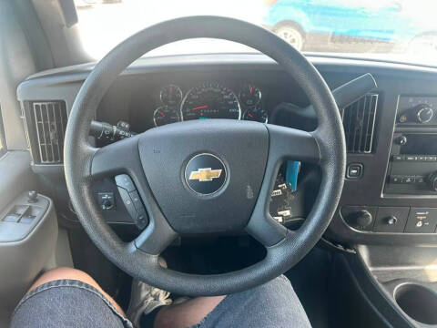 2022 Chevrolet Express 2500