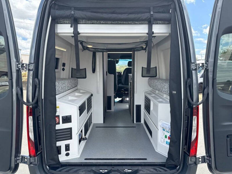 2024 Mercedes-Benz Sprinter