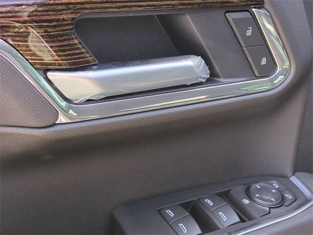 2025 GMC Sierra 1500 Elevation Standard