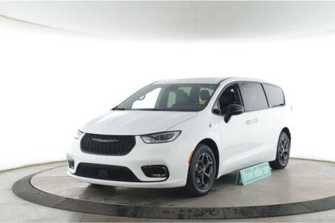 2023 Chrysler Pacifica Plug-In Hybrid Limited