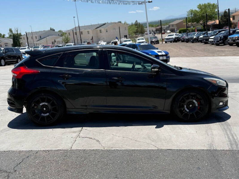 2017 Ford Focus ST