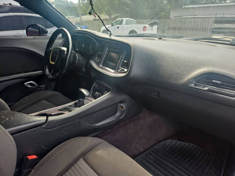 2017 Dodge Challenger SXT