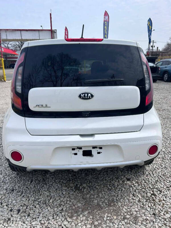 2017 Kia Soul +
