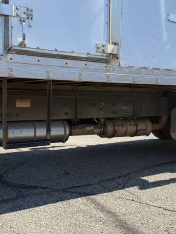 2012 Freightliner M2 106