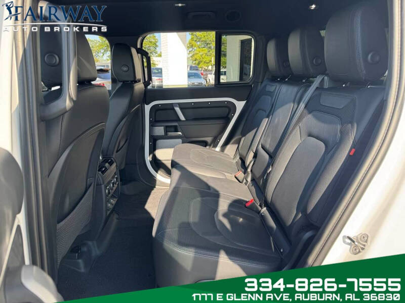 2024 Land Rover Defender 130 P400 X-Dynamic SE