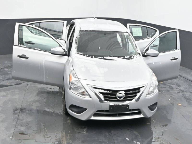 2019 Nissan Versa S Plus