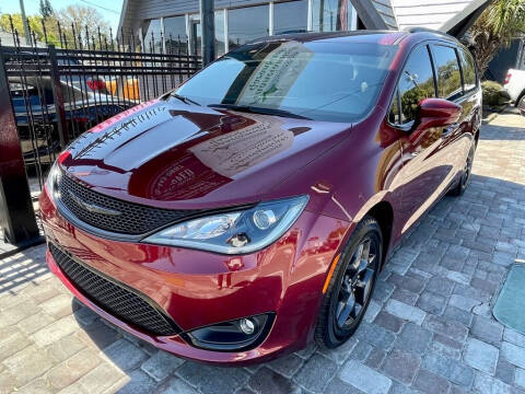 2018 Chrysler Pacifica Touring L