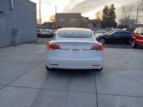 2018 Tesla Model 3 Mid Range