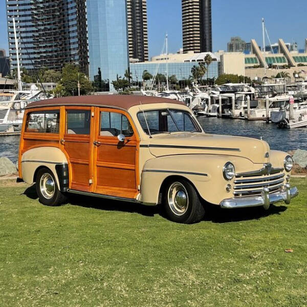 1948 Ford Super Deluxe