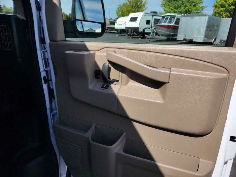 2023 GMC Savana 2500