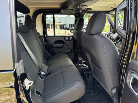 2022 Jeep Gladiator Sport S