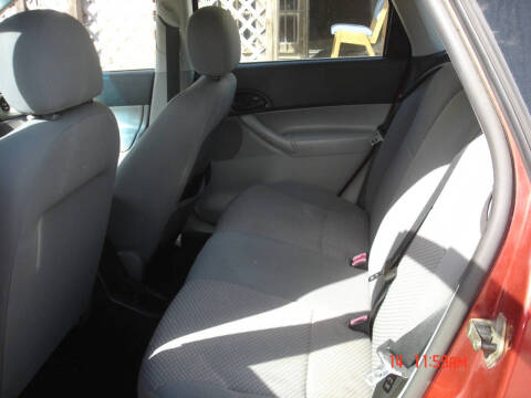 2005 Ford Focus ZX5 SE